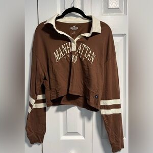 Hollister Brown Manhattan NY long sleeve collared crop top